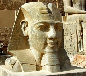 16.Ramses II-Kopf.jpg