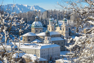 Blick vom Kapuzinerberg Salzburg cathedral in winter