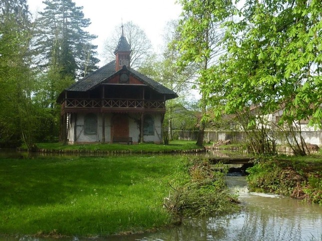 Der Schlosspark in Hirzbach